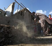 Afganistaną, Indiją ir Pakistaną supurtė 7,5 balo žemės drebėjimas