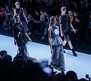 &bdquo;Mercedes-Benz&ldquo; Rusijos madų savaitės 2016 m. kolekcijų modeliai