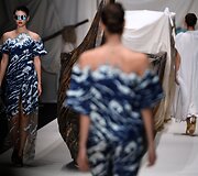 &bdquo;Mercedes-Benz&ldquo; Rusijos madų savaitės 2016 m. kolekcijų modeliai