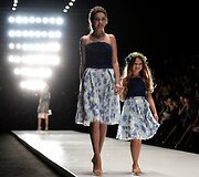 &bdquo;Mercedes-Benz&ldquo; Rusijos madų savaitės 2016 m. kolekcijų modeliai