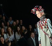 &bdquo;Mercedes-Benz&ldquo; Rusijos madų savaitės 2016 m. kolekcijų modeliai