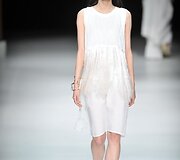 &bdquo;Qing's Zheng Qinger&ldquo; 2016 m. pavasario-vasaros kolekcija