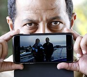 Migrantas Abdullahas i&scaron; Bagdado rodo savo ir žmonos nuotrauką