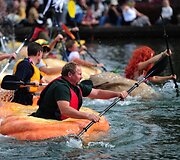 Moliūginių laivelių regata Oregono valstijoje