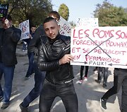Romai protestavo prie&scaron; ketinimą juos i&scaron;kelti