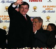 Recepo Tayyipo Erdogano AKP laimėjo lemiamus Turkijos parlamento rinkimus
