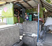 Ant mirusiųjų kapų gyvenantys filipiniečiai