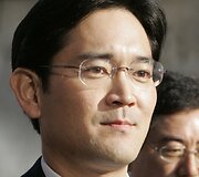 33. &bdquo;Samsung&ldquo; pirmininkas Jay Y. Lee