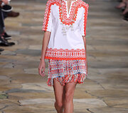 &bdquo;Tory Burch&ldquo; 2016 m. pavasario-vasaros kolekcija
