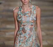 &bdquo;Tory Burch&ldquo; 2016 m. pavasario-vasaros kolekcija