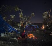 Migrantai miega Graikijos saloje