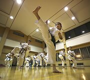 Devynmetė Mahiro Takano &ndash; triskart Japonijos karatė čempionė savo amžiaus grupėje 