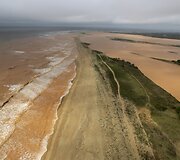Sugriuvusios užtvankos užter&scaron;ti vandenys pasiekė Atlanto vandenyną