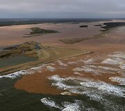 Sugriuvusios užtvankos užter&scaron;ti vandenys pasiekė Atlanto vandenyną