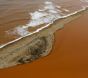 Sugriuvusios užtvankos užter&scaron;ti vandenys pasiekė Atlanto vandenyną