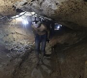 Tuneliai, kuriais palestiniečiai gabena kontrabandą i&scaron; Egipto