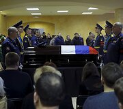 Turkijos numu&scaron;to rusų lėktuvo piloto laidotuvės
