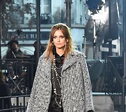 &bdquo;Chanel&ldquo; tarpsezoninės kolekcijos pristatymas