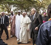 Centrinės Afrikos Respublikoje vie&scaron;intis popiežius atvyko į mečetę