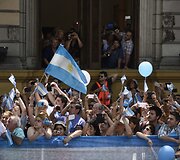 Argentinos vairą perima rinkėjų simpatijų nepraradęs Mauricio Macri