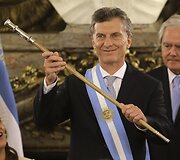 Argentinos vairą perima rinkėjų simpatijų nepraradęs Mauricio Macri