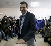 Sausio 25 diena. Graikija balsavo parlamento rinkimuose, kuriuose pergalę i&scaron;plė&scaron;ė Aleksio Cipro vadovaujama partija