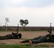 Prie&scaron; &bdquo;Islamo valstybės&ldquo; džihadistus kovojančios kurdės