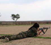 Prie&scaron; &bdquo;Islamo valstybės&ldquo; džihadistus kovojančios kurdės