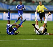 Futbolo rungtynių tarp Japonijos ir Kongo Demokratinės Respublikos komandų akimirka
