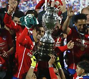 Liepos 4 diena. Čilės komanda laimėjo &bdquo;Copa America&ldquo; futbolo čempionatą