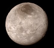 Liepos 15 diena. NASA paskelbė didžiausio Plutono palydovo Charono nuotrauką