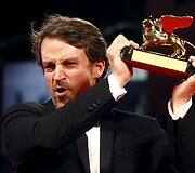Rugsėjo 12 diena. Venecijos kino festivalio auksinio liūto apdovanojimą laimėjo režisierius Lorenzo Vigas