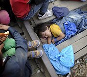 Keturmetė migrantė mėga ant bėgių Makedonijoje