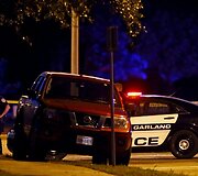 Gegužės 4 diena. Teksaso meno galerijoje, kur buvo eksponuojama anti islami&scaron;ko meno paroda