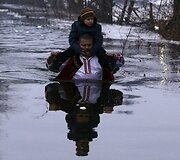 Bulgarijos ortodoksai Tundžos upėje