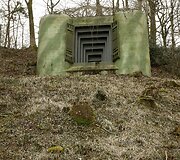 Nebenaudojami &Scaron;veicarijos bunkeriai paversti muziejais, restoranais ir sandėliais