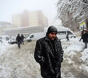 Gausiai prisnigusios Turkijos miesto Sirnako gatvės