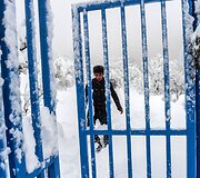 Gausiai prisnigusios Turkijos miesto Sirnako gatvės