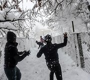 Gausiai prisnigusios Turkijos miesto Sirnako gatvės