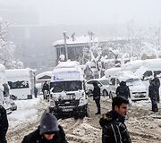Gausiai prisnigusios Turkijos miesto Sirnako gatvės