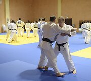 Vladimiras Putinas dziudo treniruotėje su nacionaline dziudo rinktine ir jos treneriu
