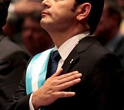 Gvatemalos prezidentu prisaikdintas Jimmy Moralesas