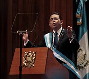 Gvatemalos prezidentu prisaikdintas Jimmy Moralesas