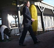 Kandidatas į JAV prezidento postą Jebas Bushas