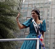 Manila pasitiko &bdquo;Miss visatos&ldquo; nugalėtoją &ndash; Pia Alonzo Wurtzbach