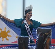 Manila pasitiko &bdquo;Miss visatos&ldquo; nugalėtoją &ndash; Pia Alonzo Wurtzbach
