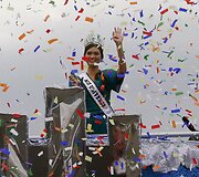 Manila pasitiko &bdquo;Miss visatos&ldquo; nugalėtoją &ndash; Pia Alonzo Wurtzbach