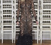 &bdquo;Alexis Mabille&ldquo; 2016 m. pavasario-vasaros kolekcijos modelis