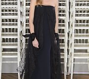 &bdquo;Alexis Mabille&ldquo; 2016 m. pavasario-vasaros kolekcijos modelis