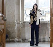 &bdquo;Bouchra Jarrar&ldquo; 2016 m. pavasario-vasaros kolekcijos modelis